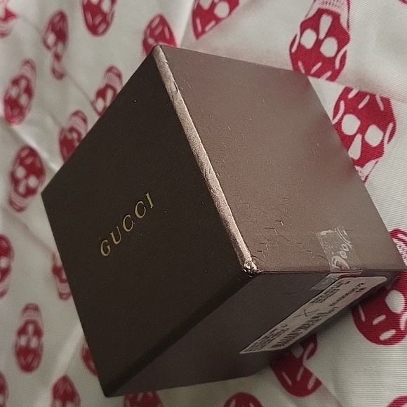 Gucci Leather Bracelet with Gucci pouch and box - Picture 16 of 16